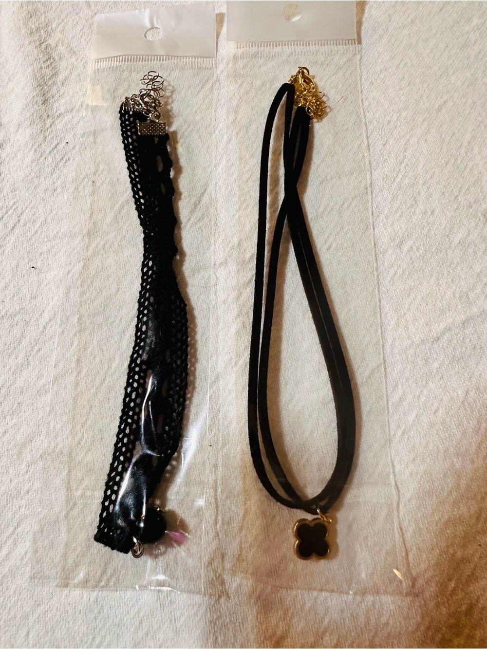 ⭐️ #10 - 90’s Vibe New Black Choker Set